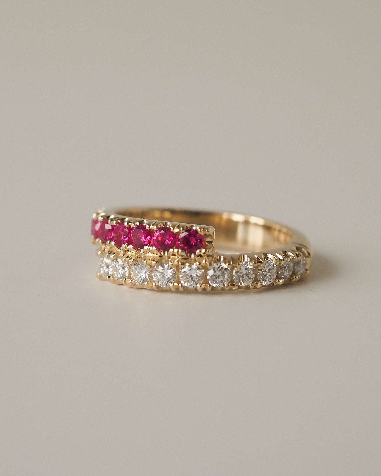 Zaida pinky Ring - Diamonds & Rubies