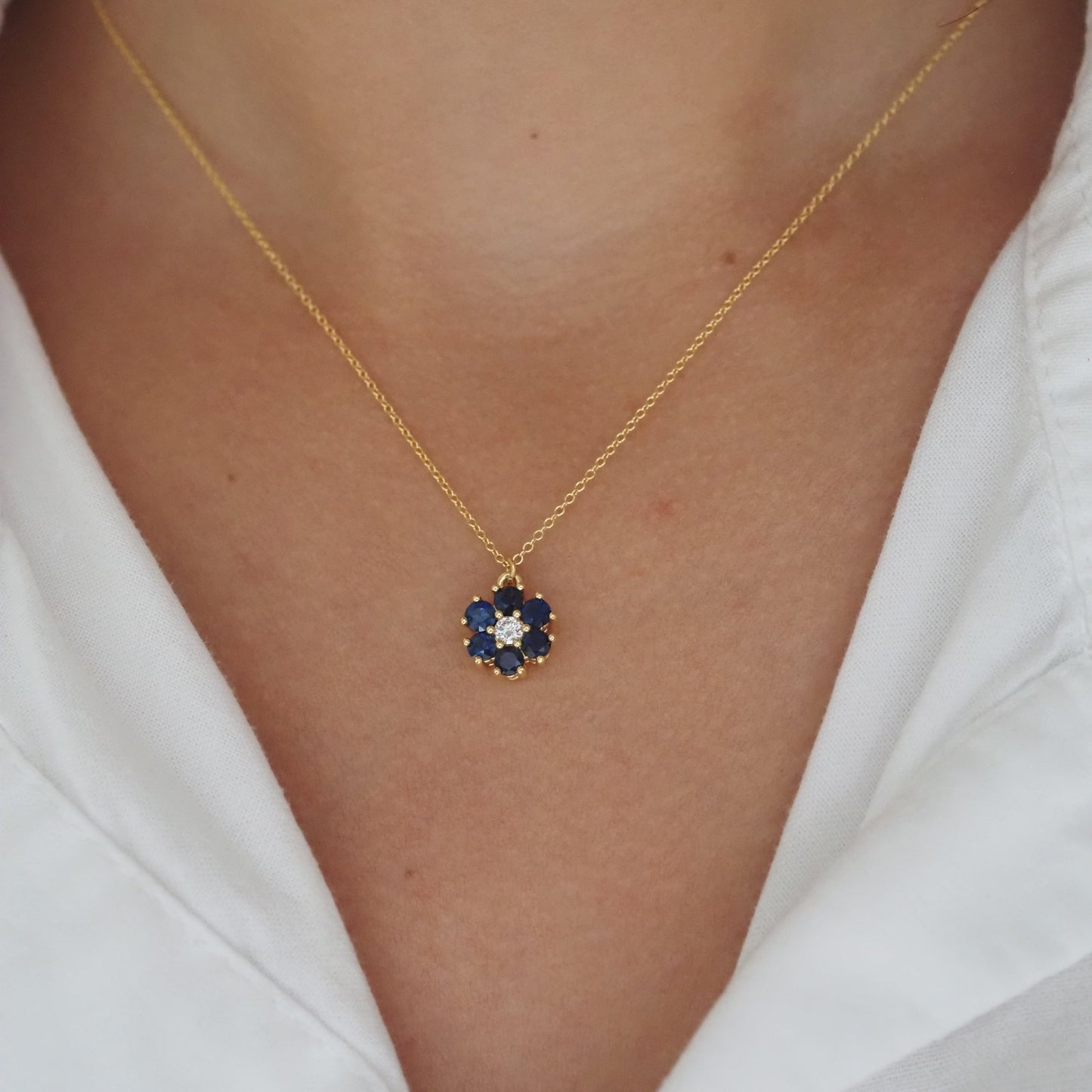 The Daisy Necklace