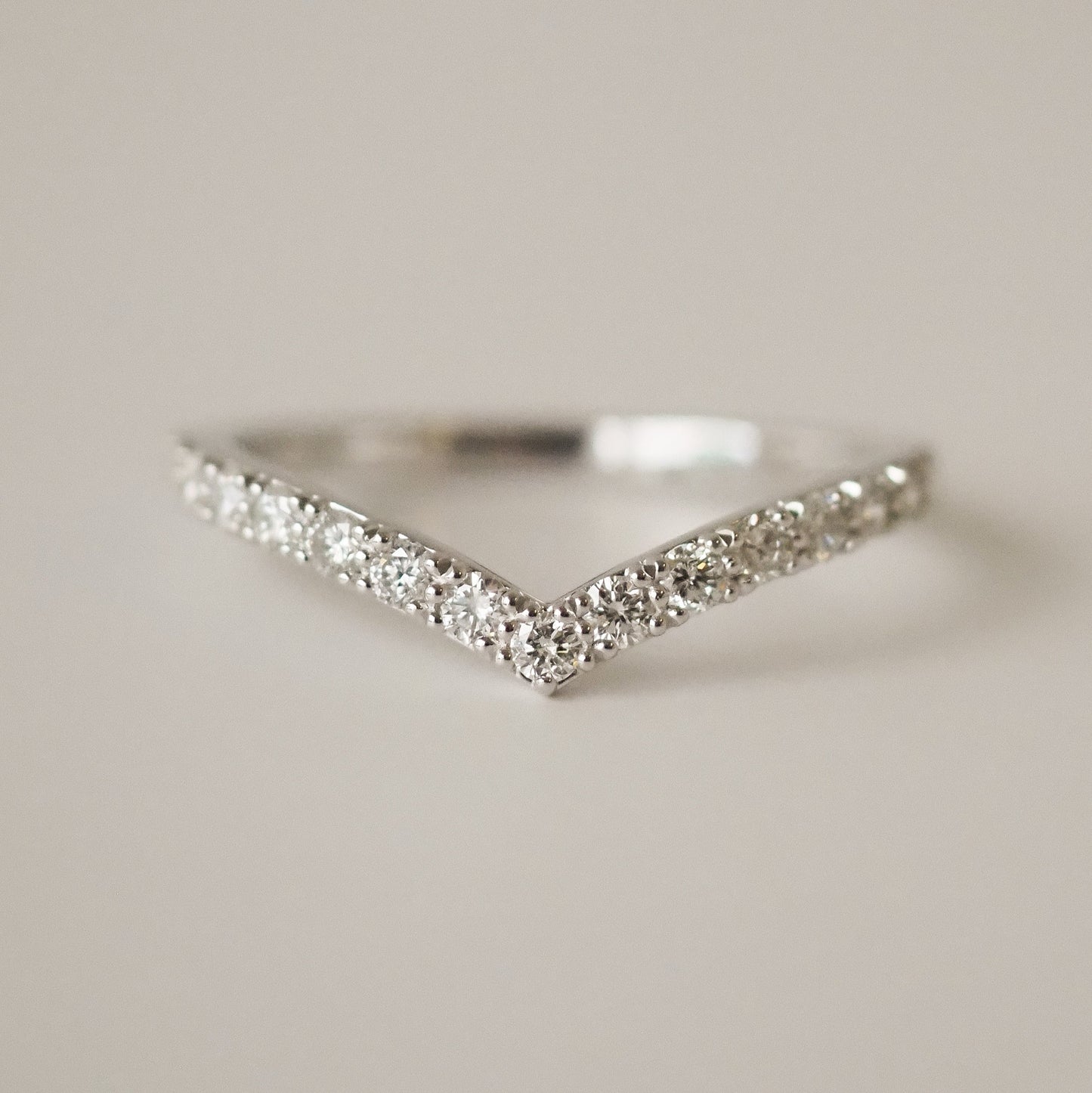 Victoria Ring Diamonds - Oro blanco