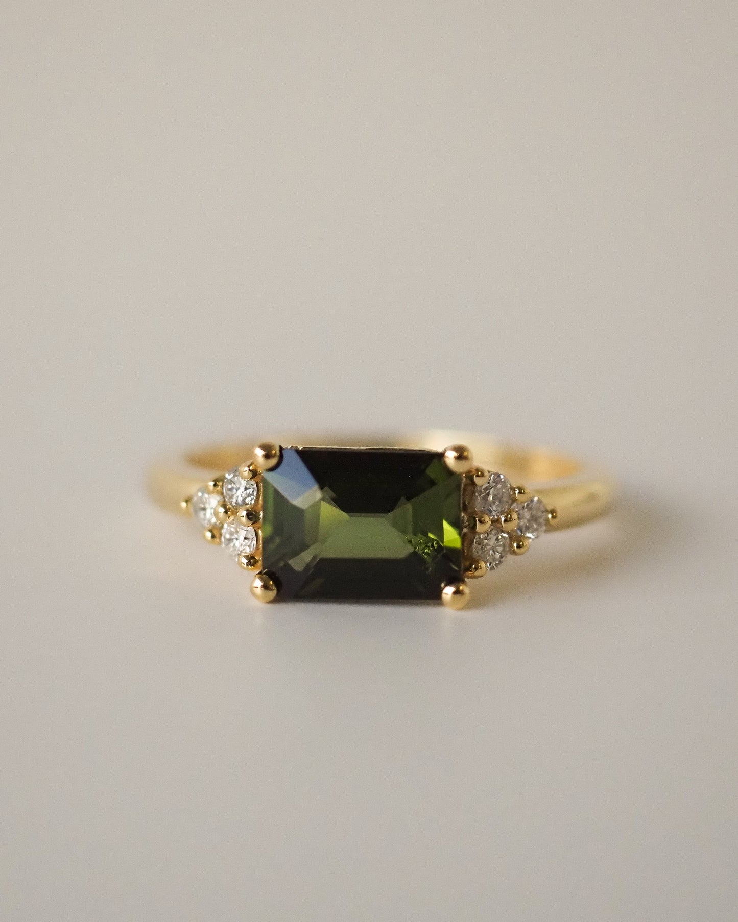 Iveth Ring