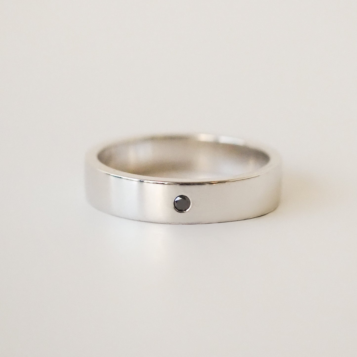 Black Diamond Flush Band