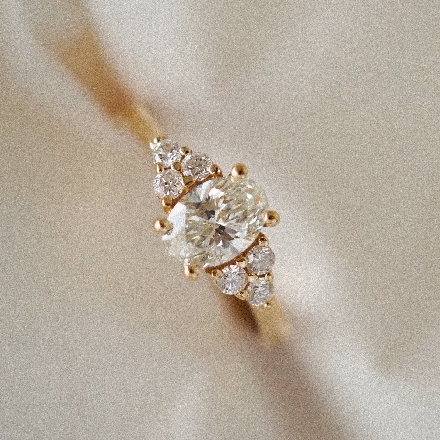 Lucia Ring