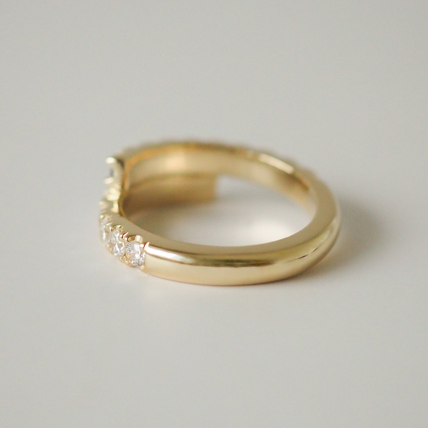 Zaida pinky Ring - Diamonds and blue Topaz