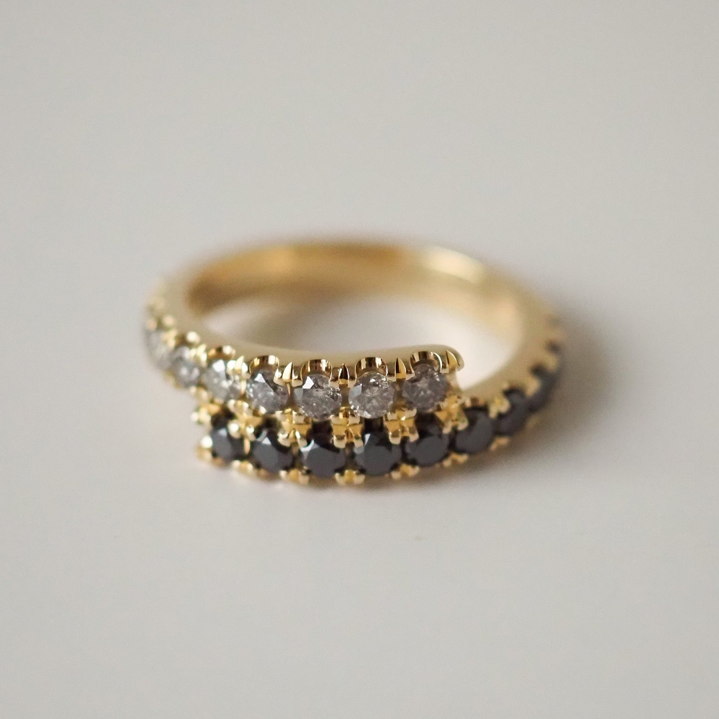 Zaida pinky Ring - Black, Salt & Pepper