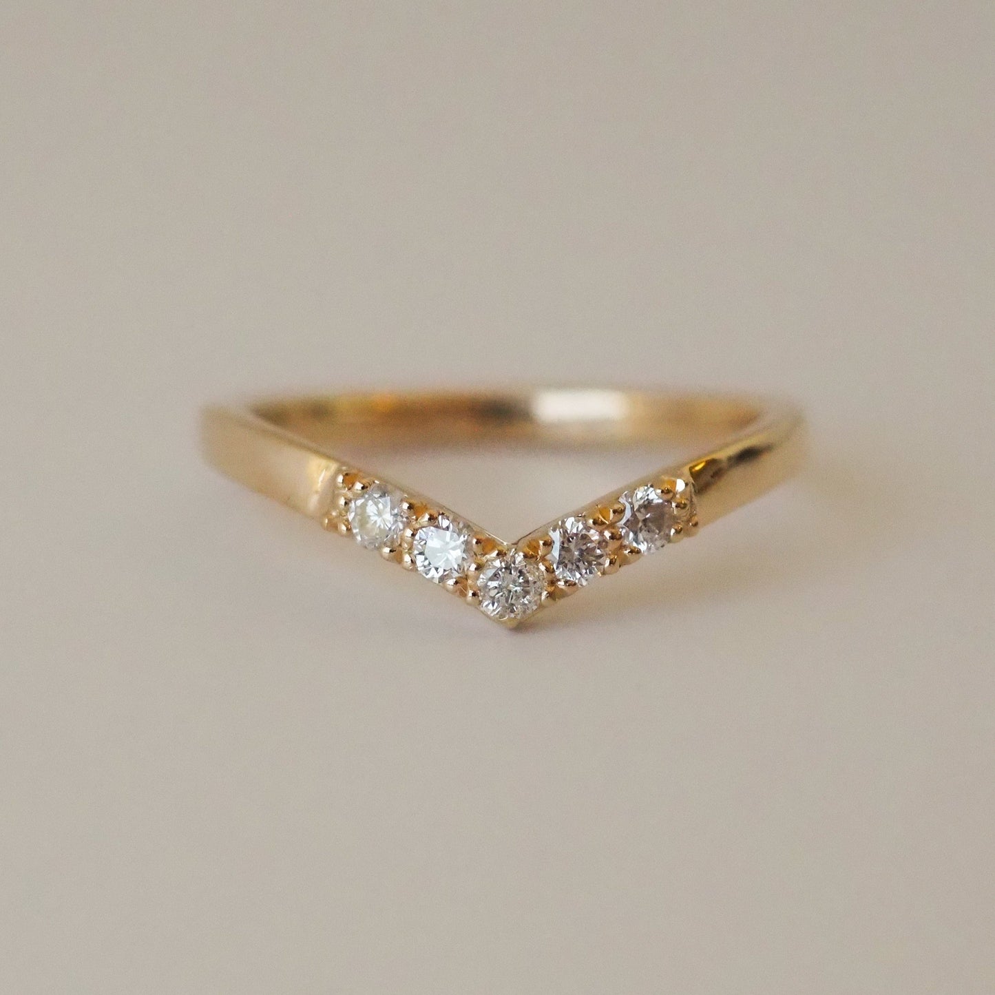 Victoria 5 Diamonds Ring