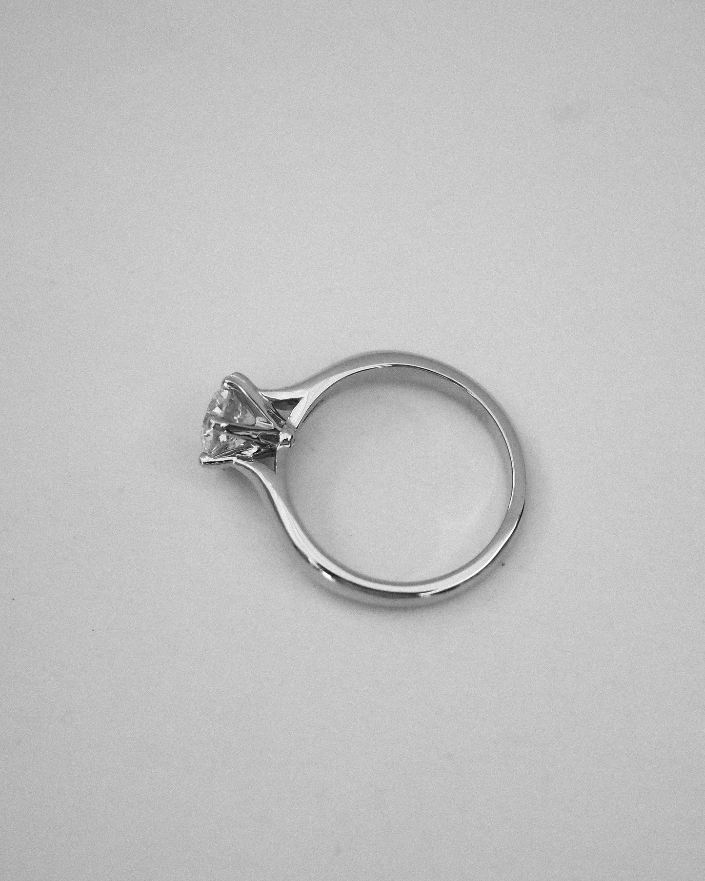 Eva Ring
