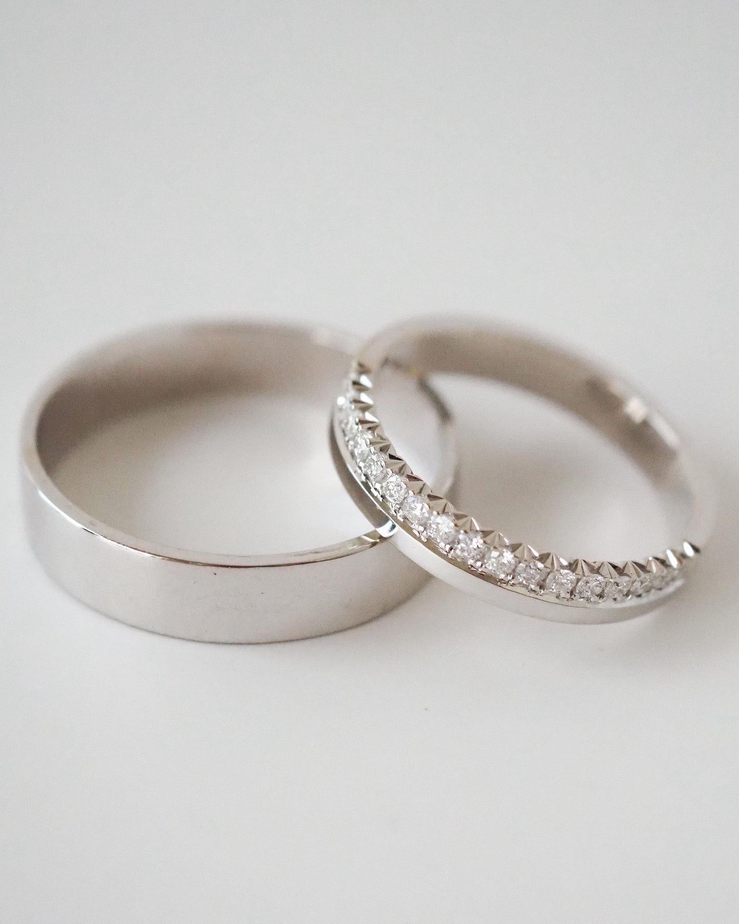 Half & Half Ring - Oro blanco