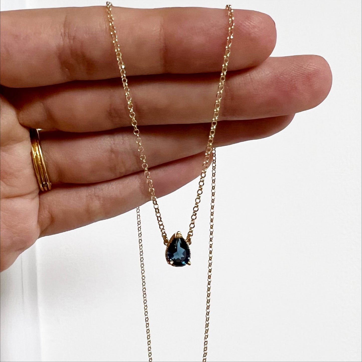 Sarah Necklace - Blue topaz
