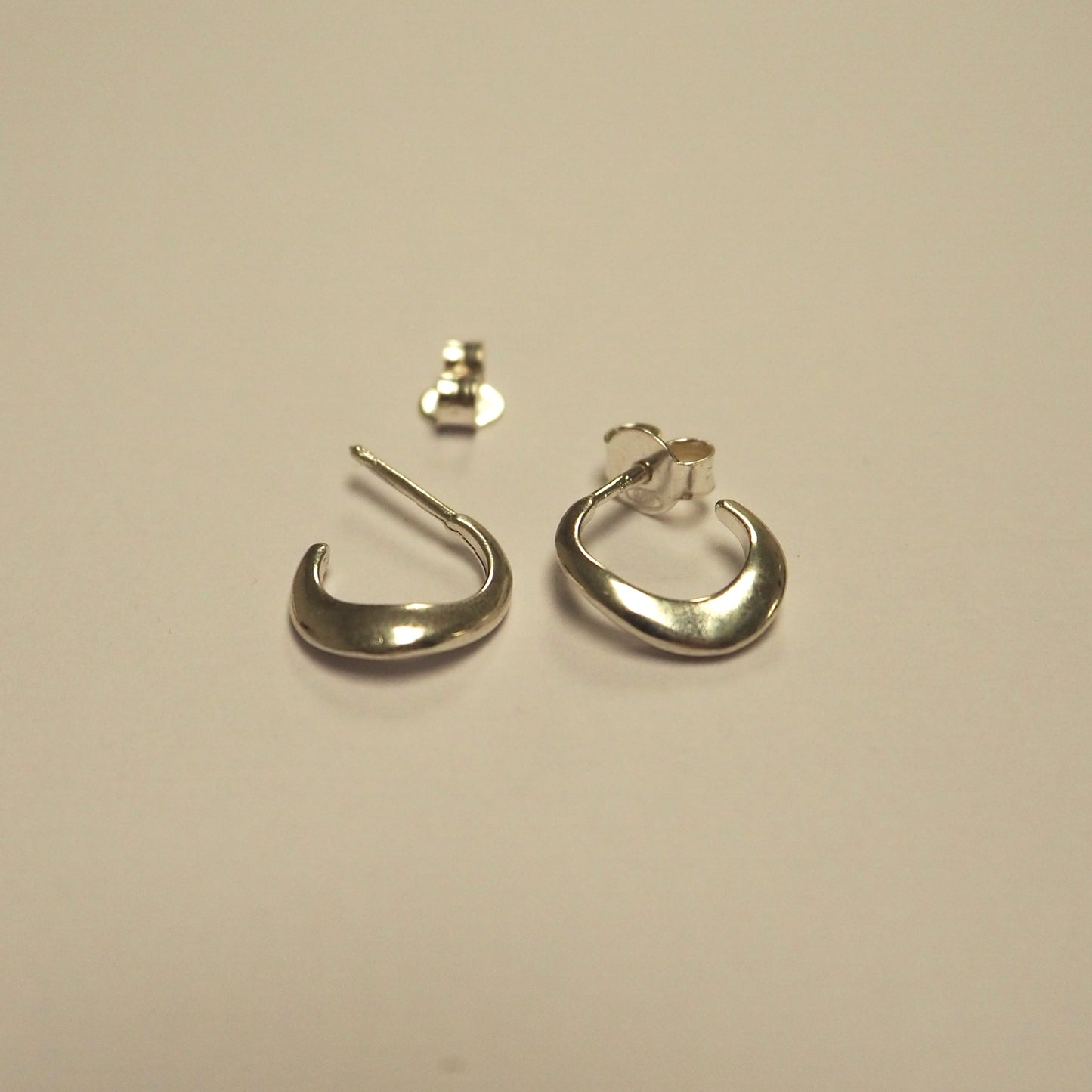 Rue Mini Hoops - READY TO GIFT