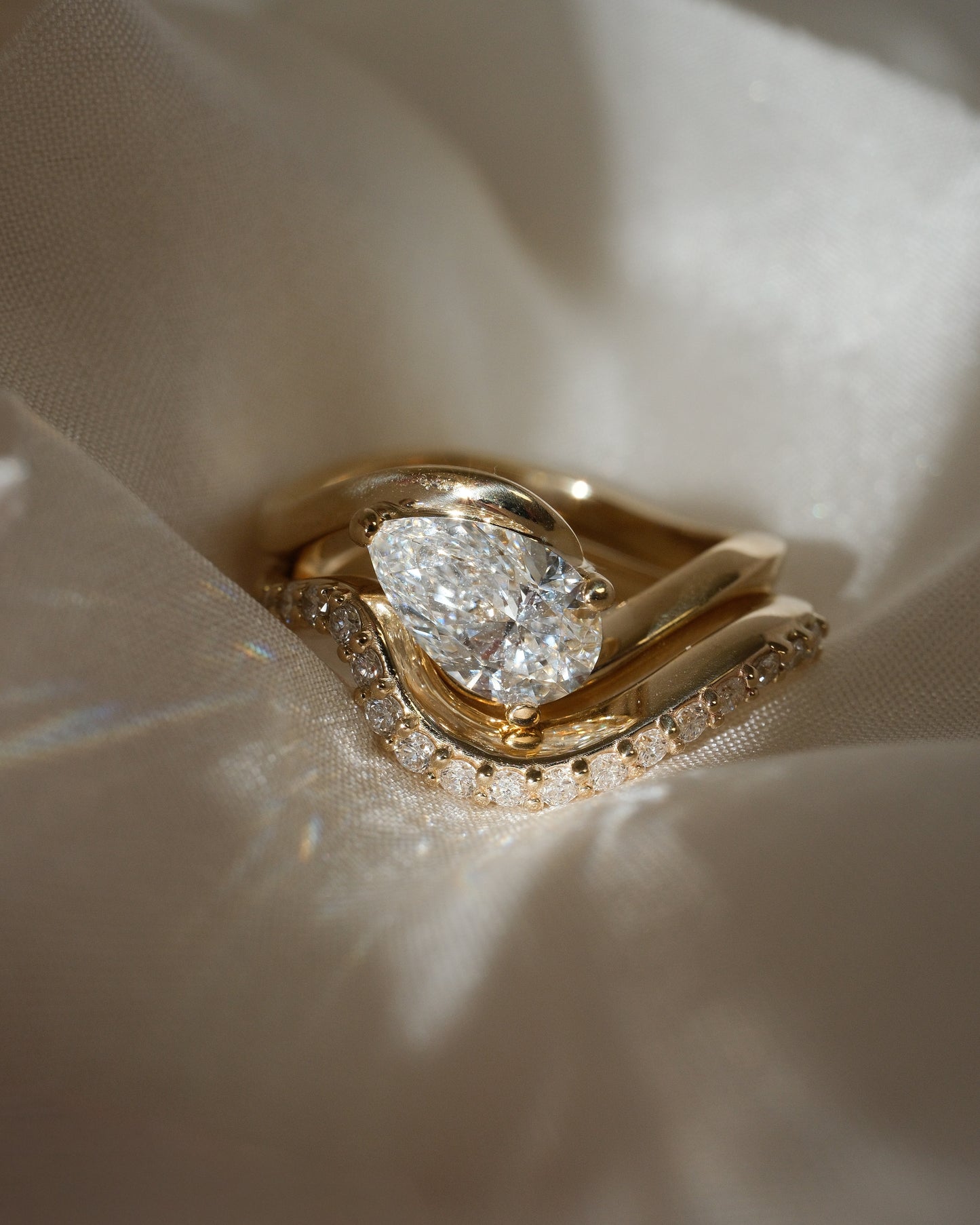 Ava Ring
