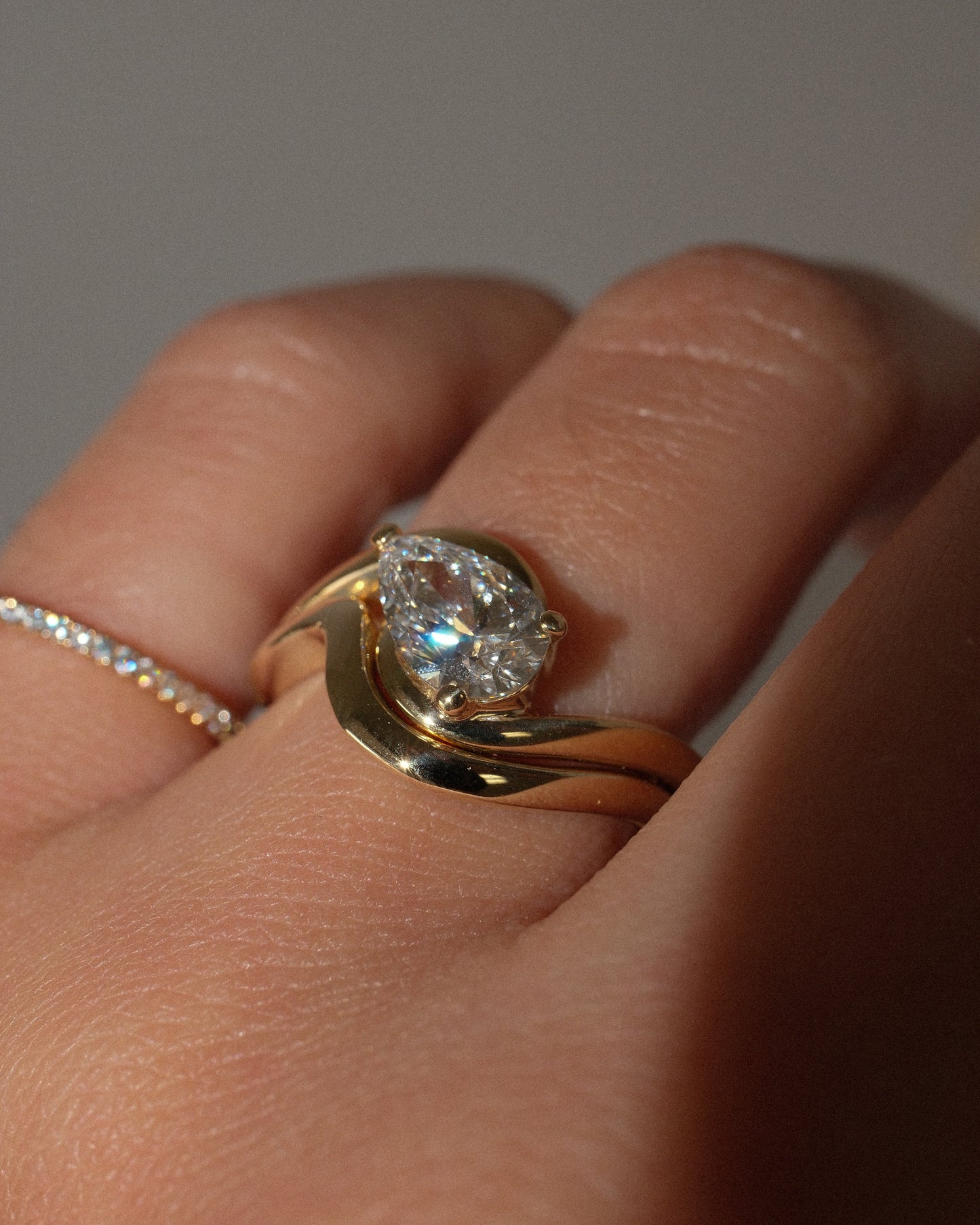 Ava Ring