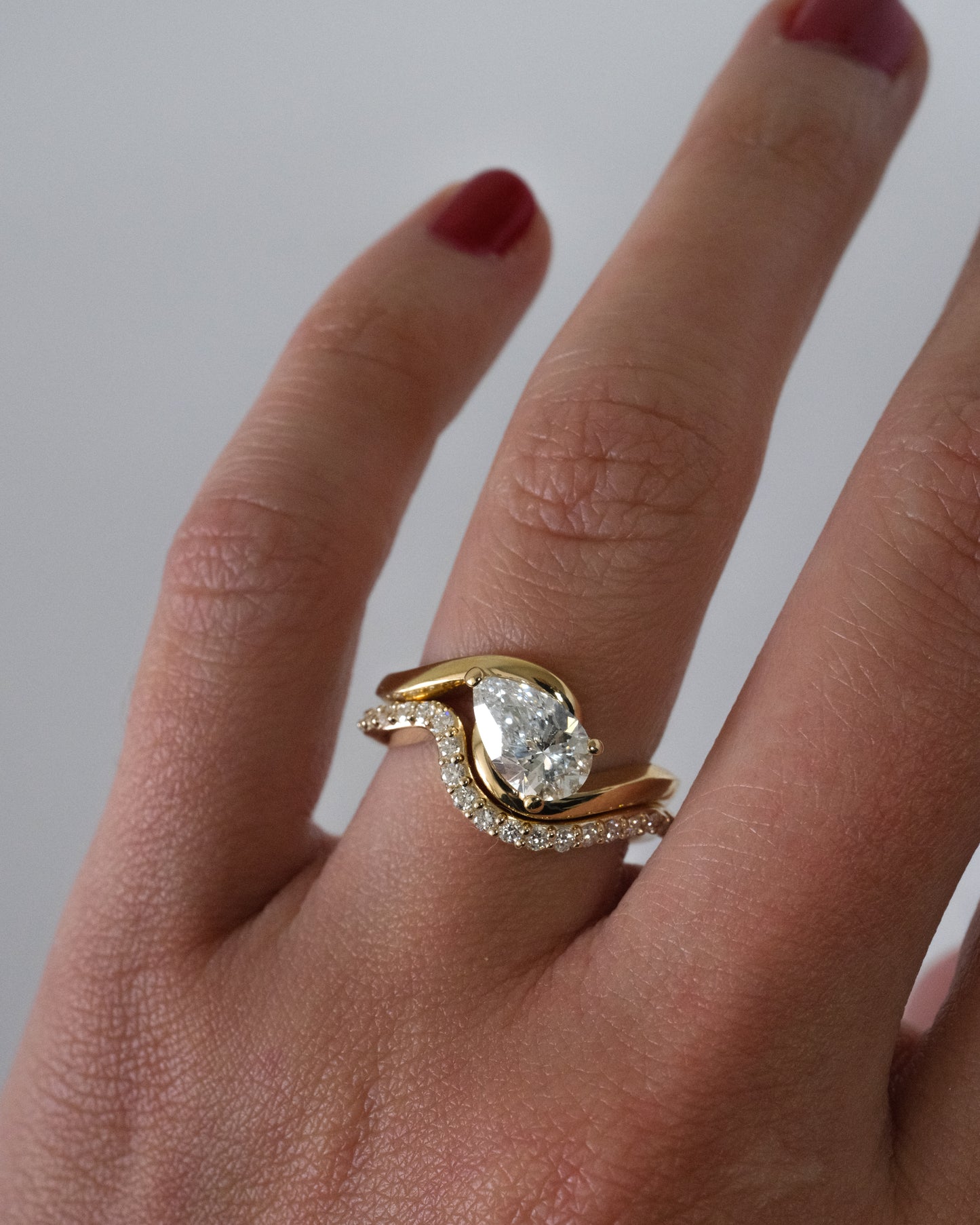 Ava Ring
