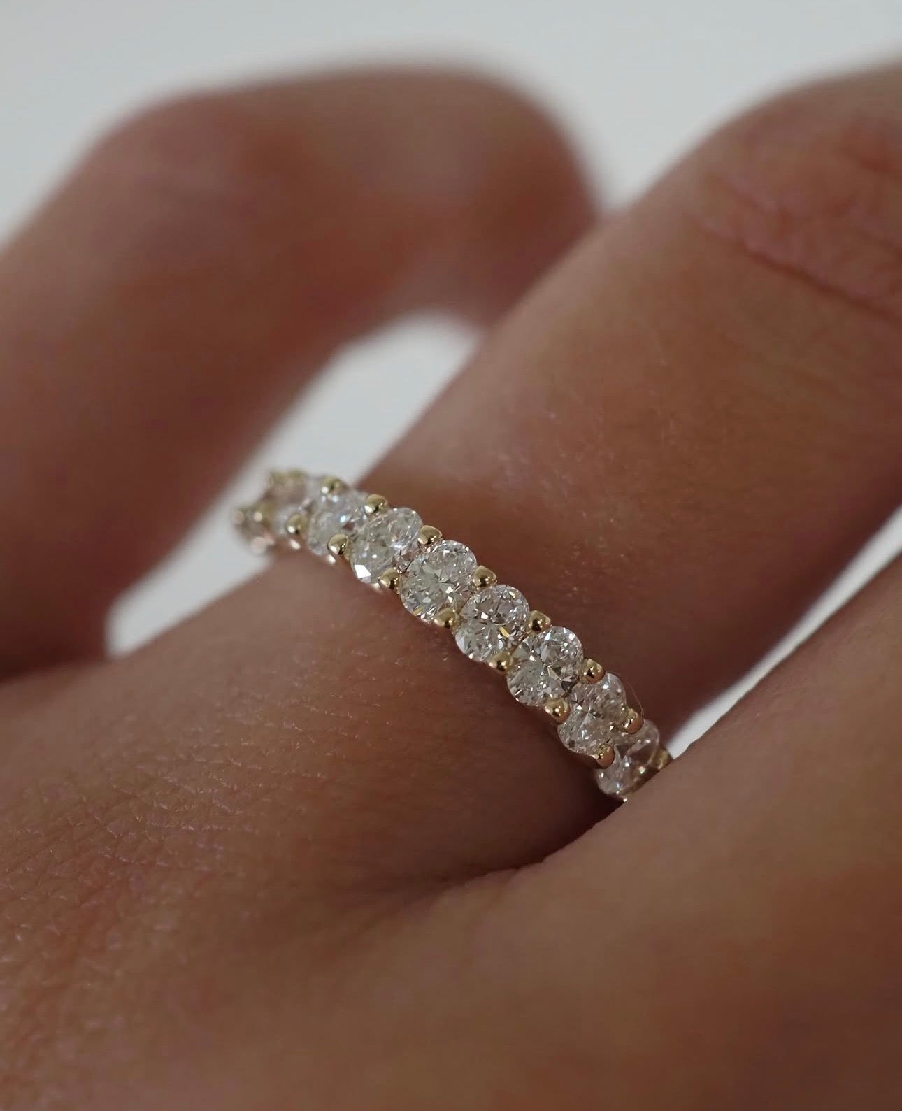 Alina Oval Diamonds Band