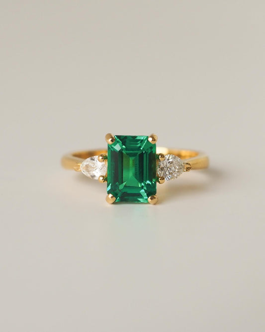 Emerald & Diamonds