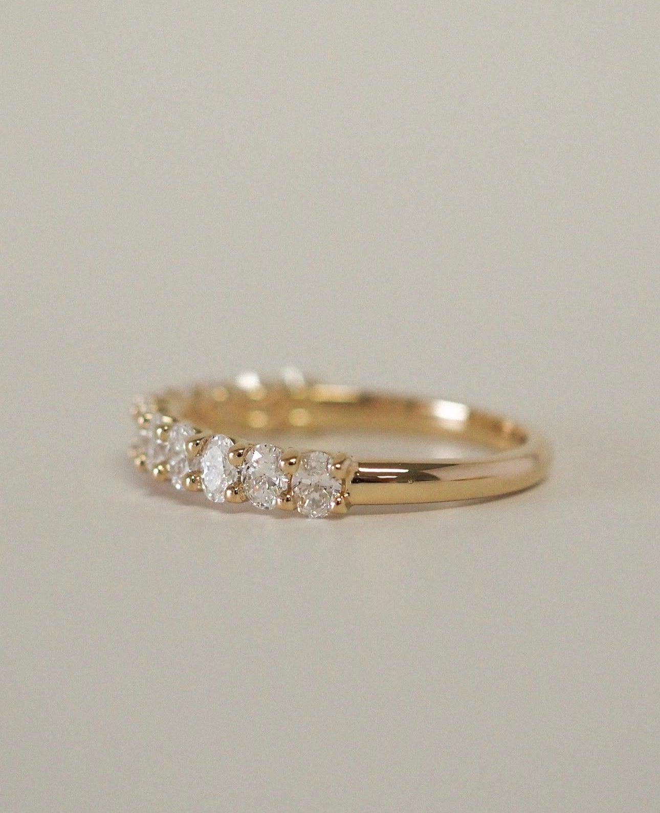 Alina Oval Diamonds Band