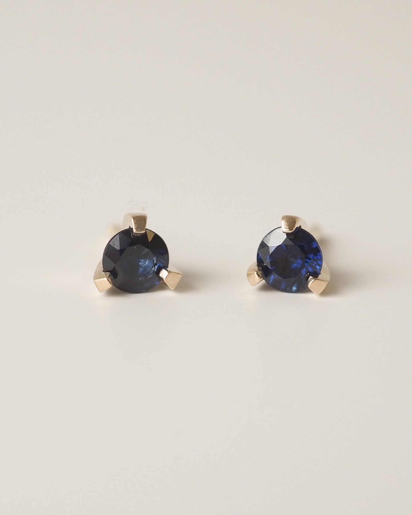 Terez Studs Blue Sapphires