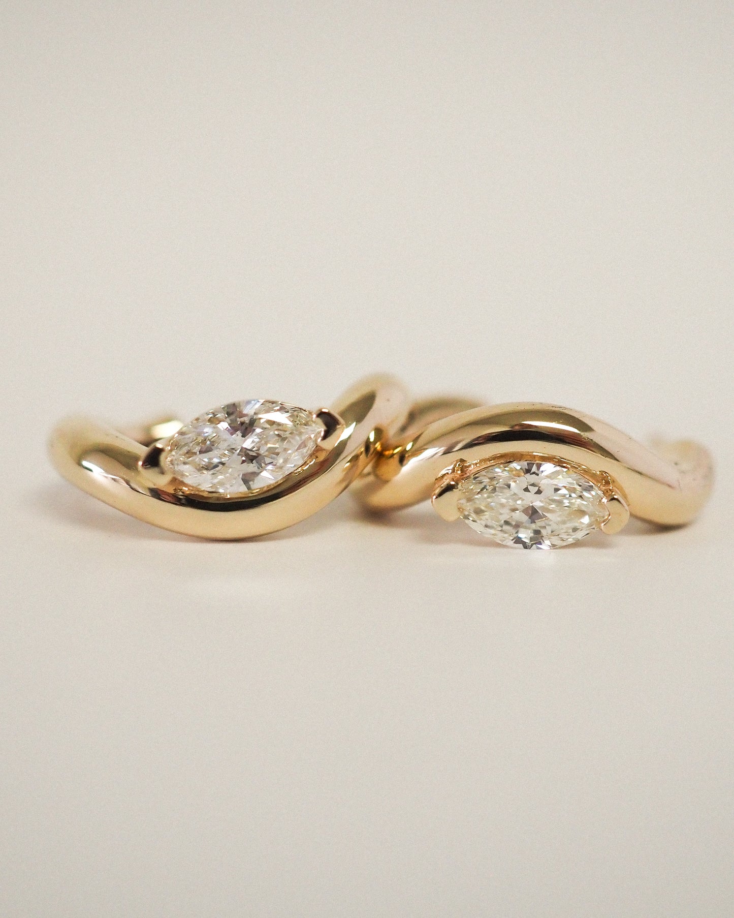 Wavy hoops