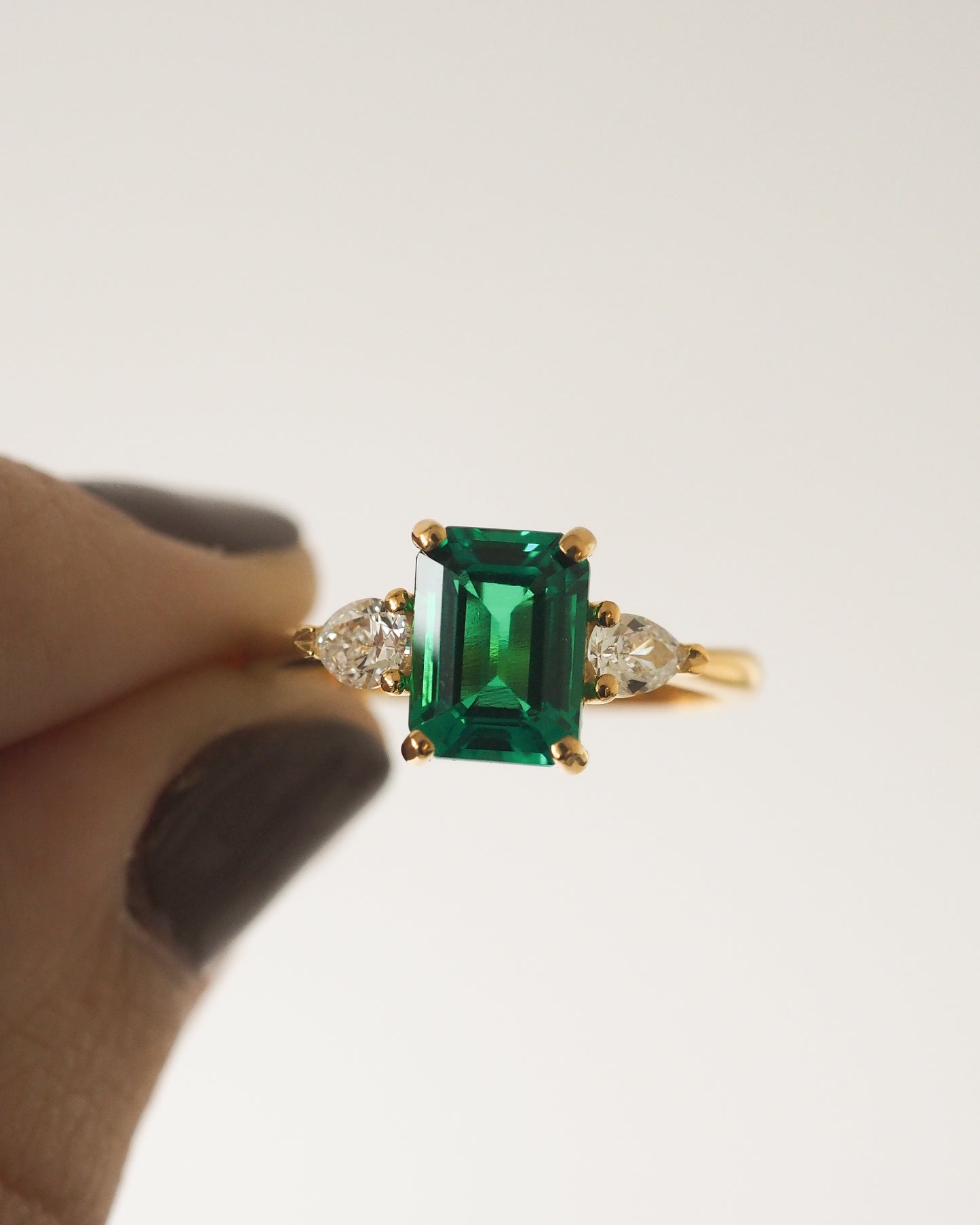 Emerald & Diamonds