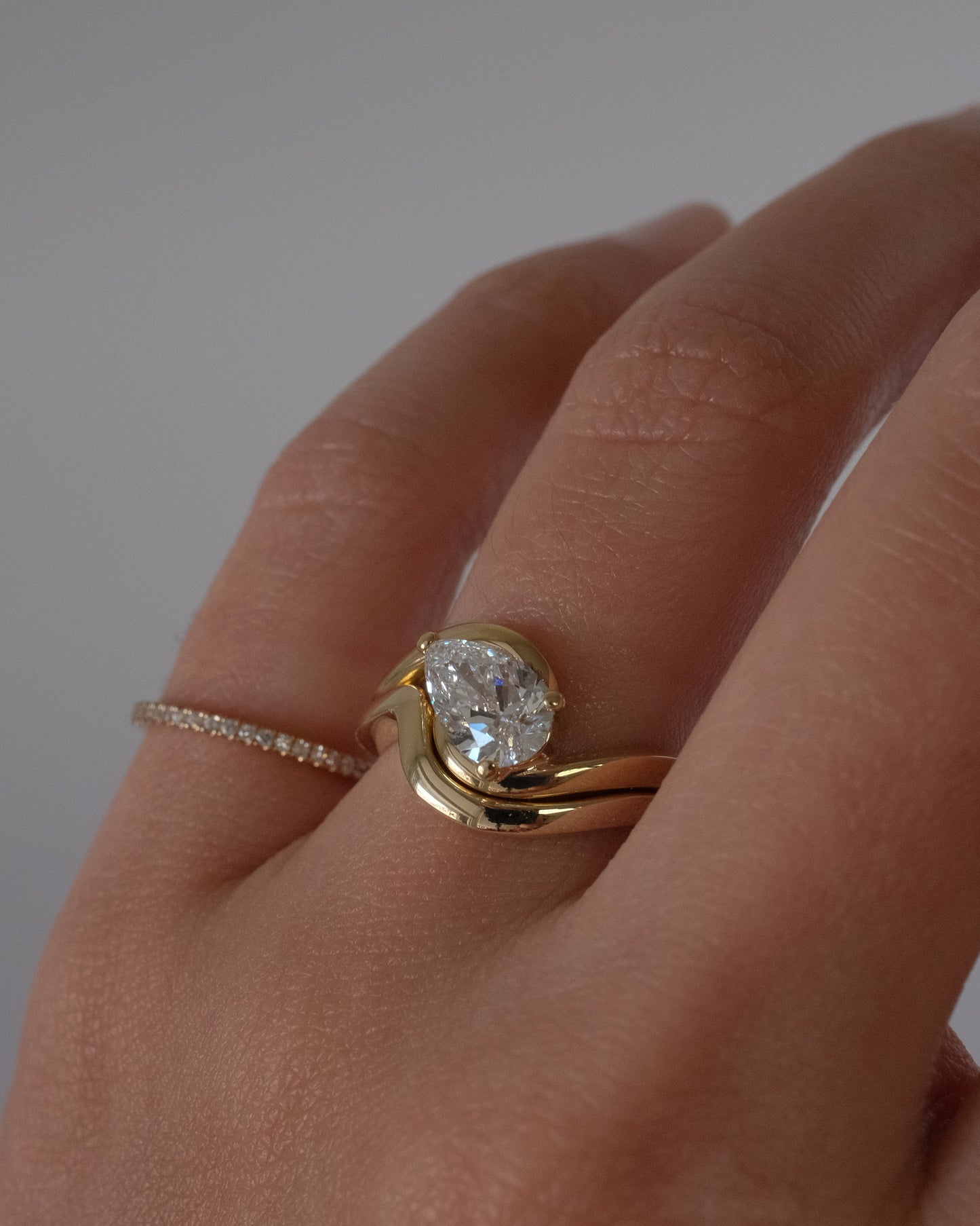 Ava Ring