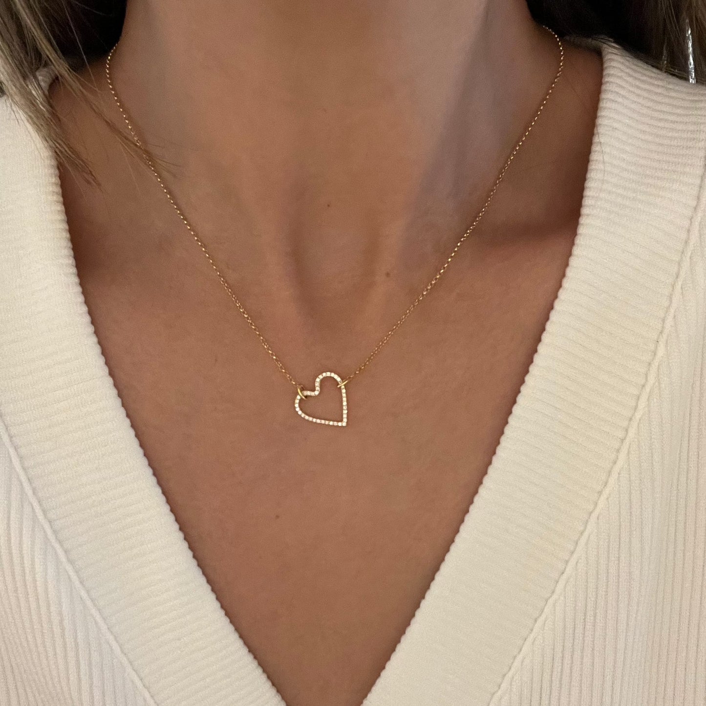 Floating Diamonds Heart Necklace