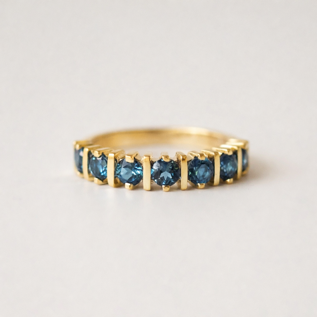 Arabelle Ring blue Topaz