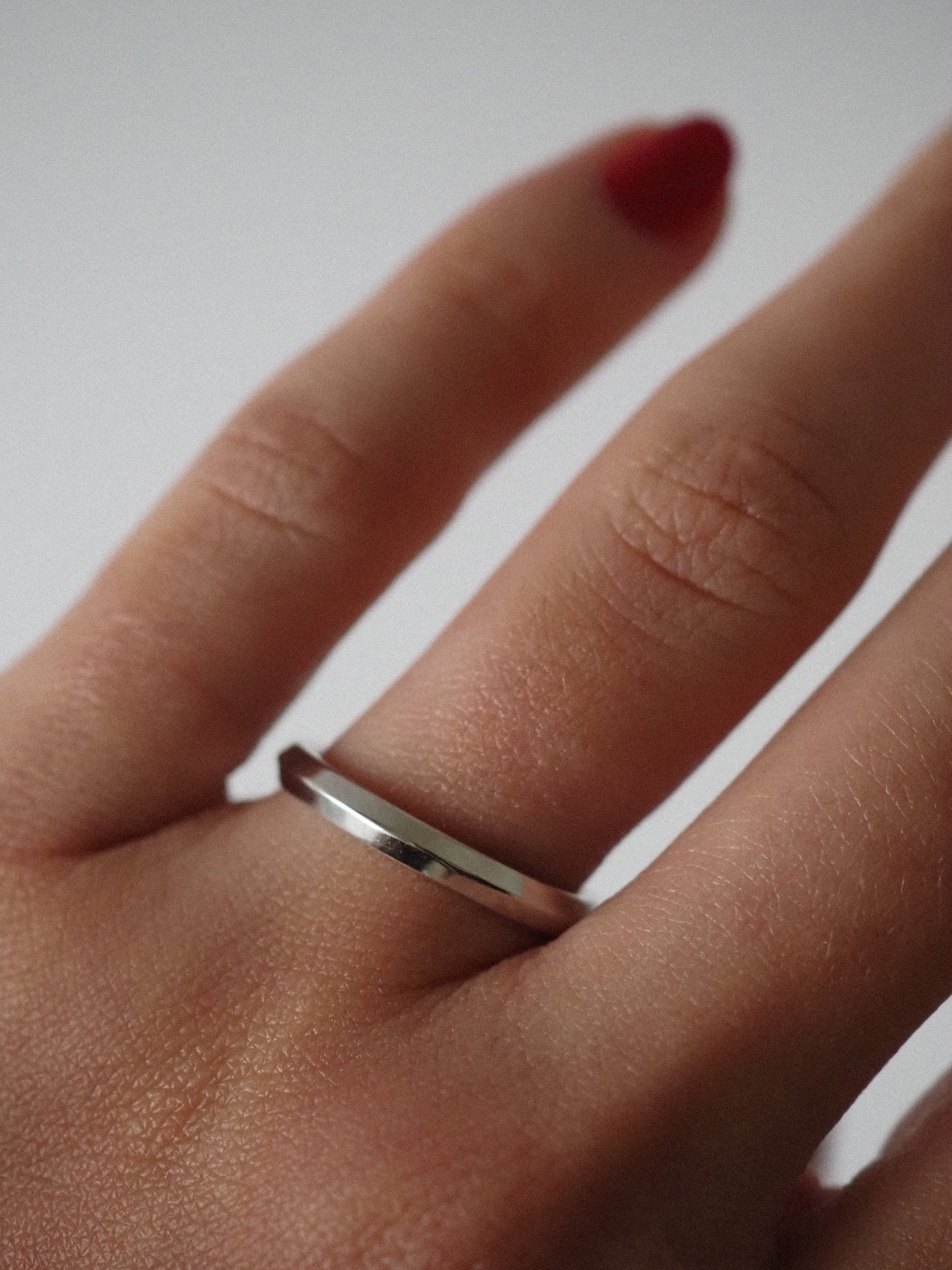 Knife Edge Ring