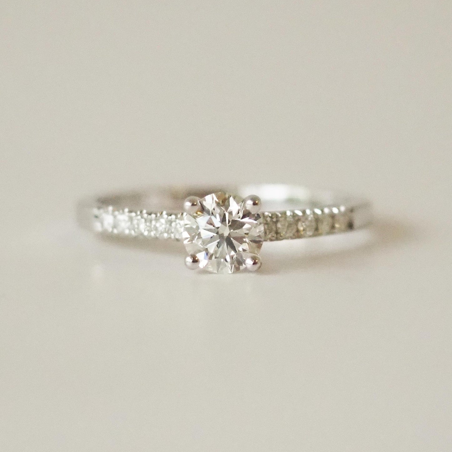 Petite Gabrielle Ring