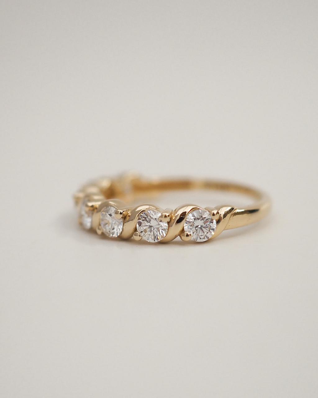 Aria Ring - Diamonds