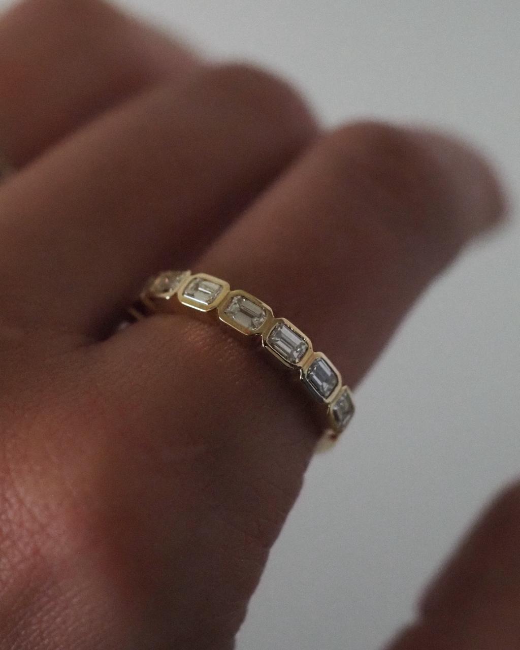 Rafaella (east west) Ring