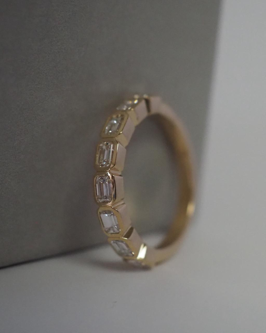 Rafaella (east west) Ring