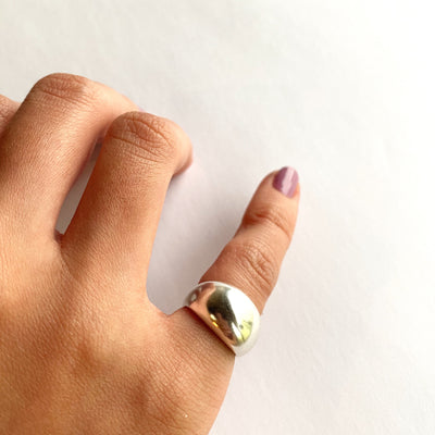 Ester Pinky Ring - Solid Gold