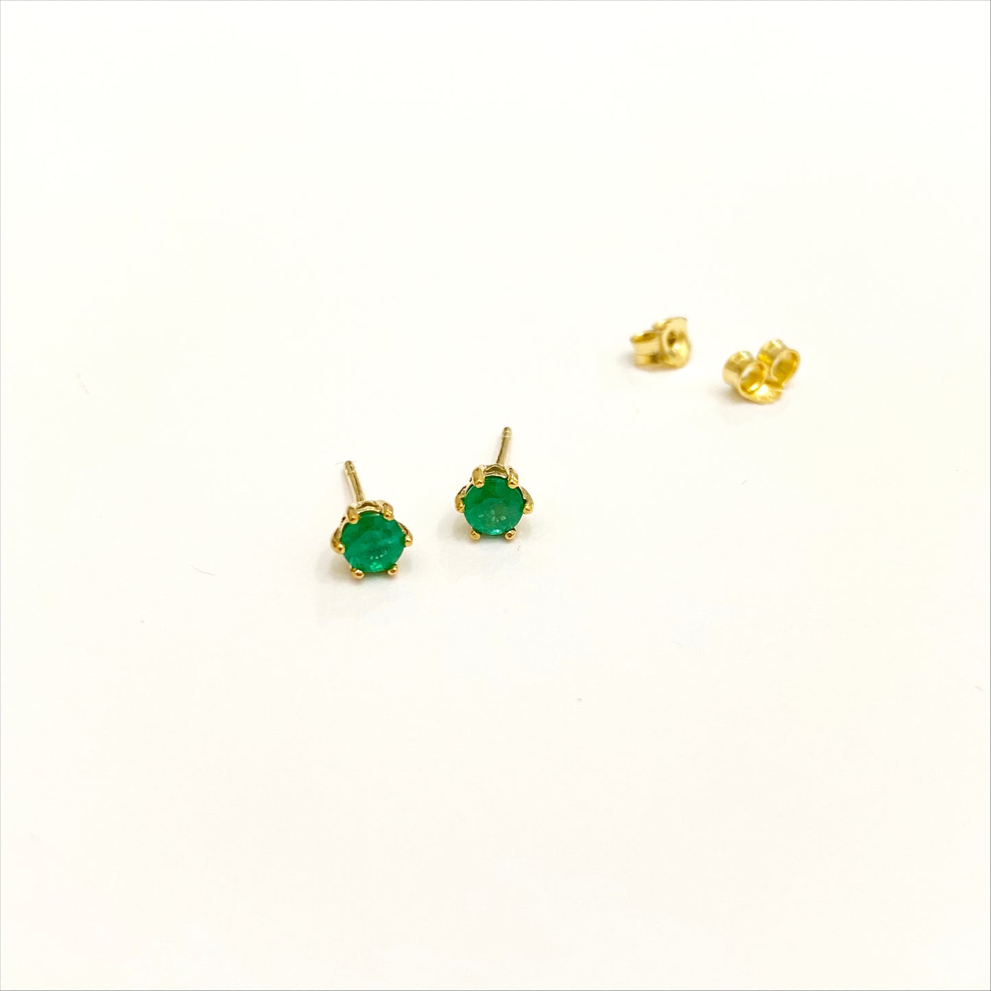 Nur Earrings - Emeralds